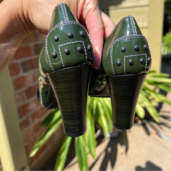 🔥Price Drop!🔥Patent Leather Tod’s Heels, never worn. - Picture 3 of 9